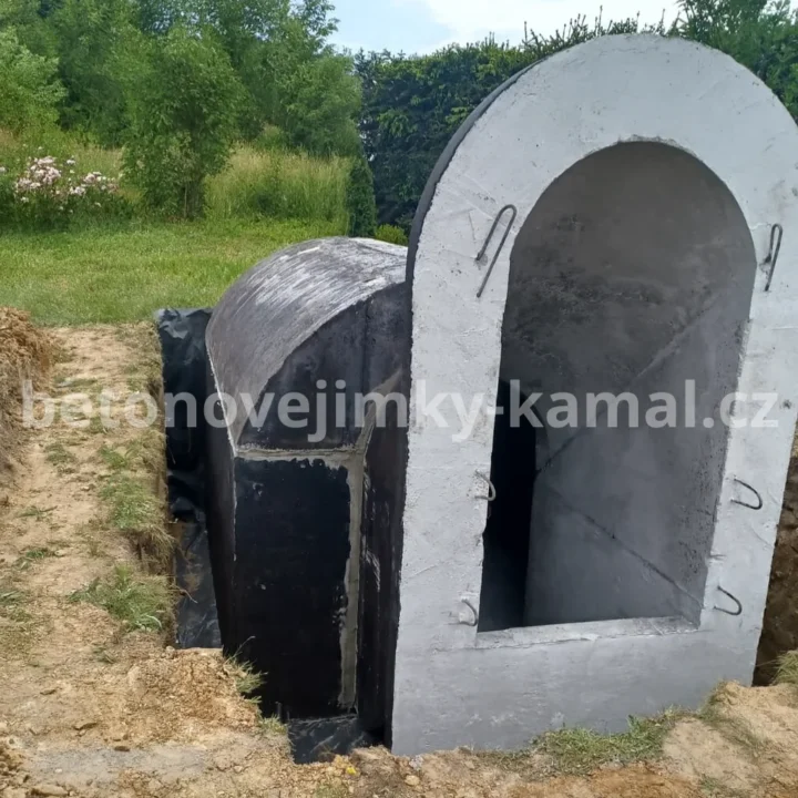 Betonovy sklep s půlkulatou kopulí bez předsíňky se vstupem z čelní strany - (300x240x240cm) - Obrázek 5