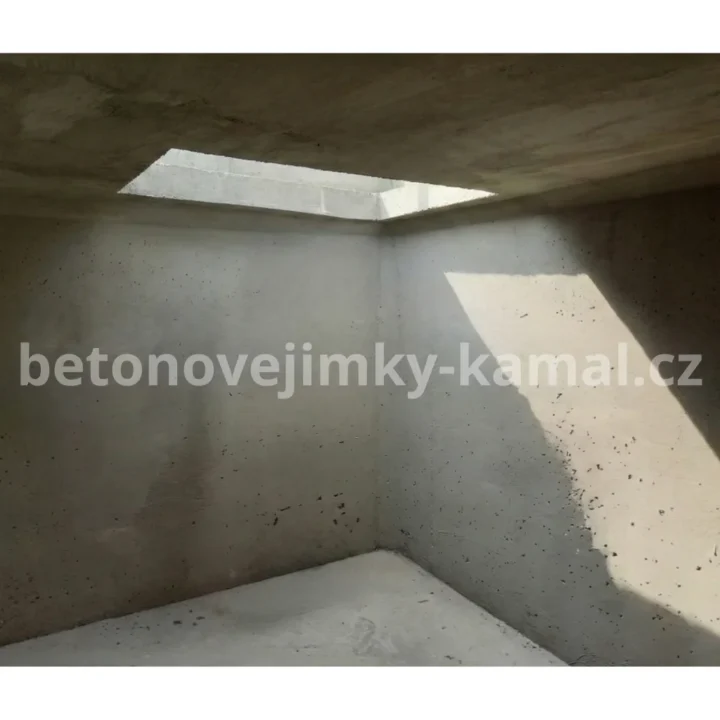 Betonový sklep s plochou střechou a vstupem shora – (300x240x212cm) - Obrázek 6