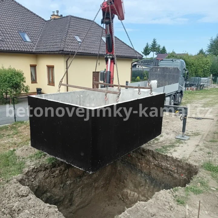 Jednokomorová nádrž 9m³ (300x240x162cm) - Obrázek 3