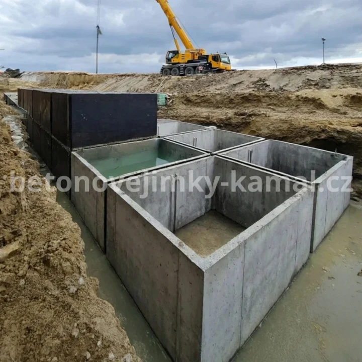 Jednokomorové nádrže 12m³ - skládané na sebe 6m³+6m³ - Obrázek 3
