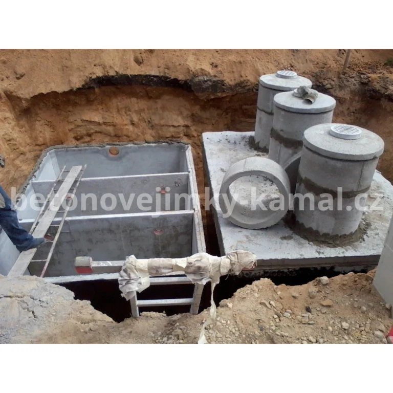 realizace-osazeni-jimky-do-vykopu-betonove-kominy
